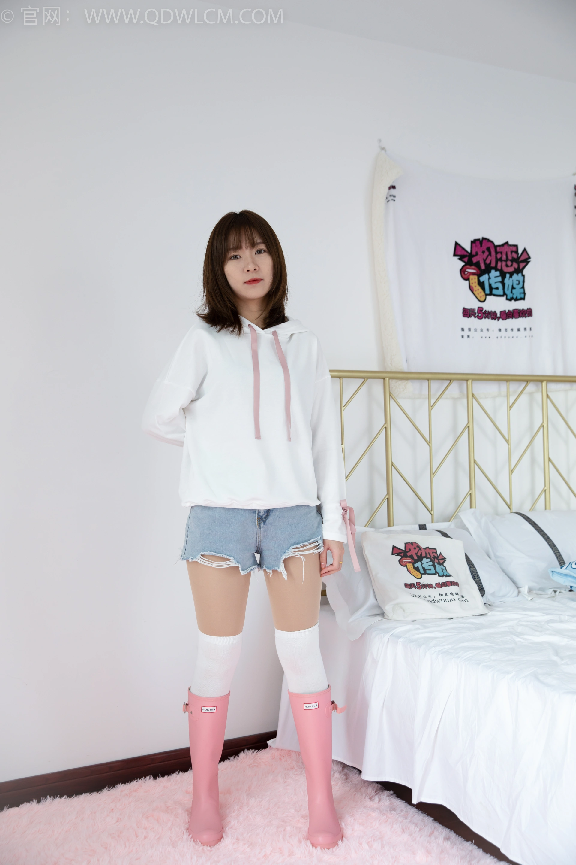 物恋传媒 NO.1509 婷婷-黑色的花 1