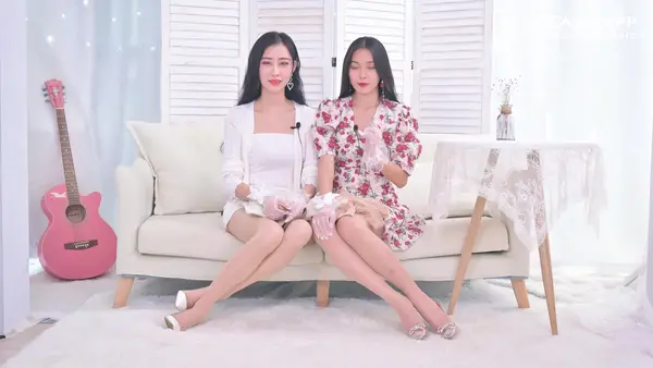 [SSA丝社] 评测 NO.125 君君&雪儿 腿模双生花系列250元价位的Wolford对比Fogal开箱评测视频（下） 19